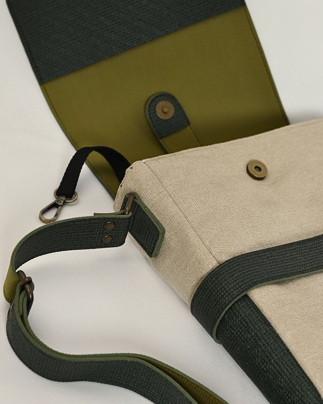 Green & Beige  Messenger Bag | Crossbody Bag