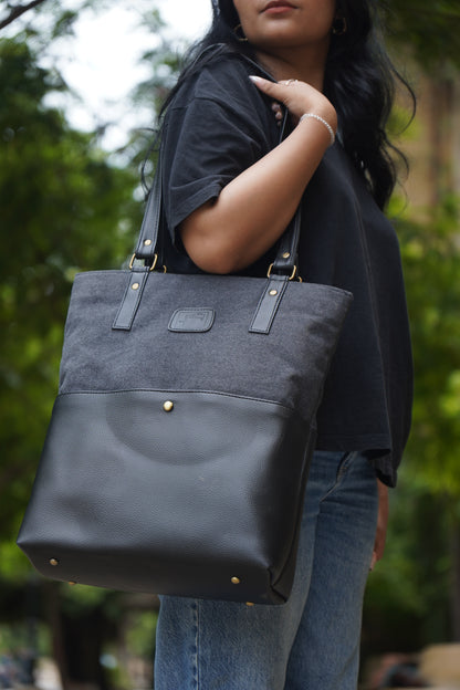 Tote-ally Cherm - Black and Grey