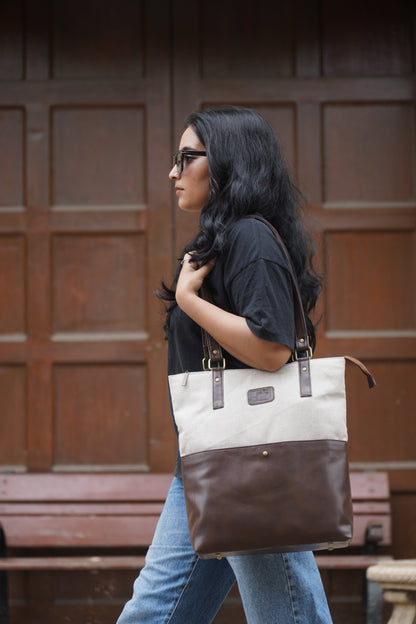 Tote-ally Cherm - Brown and Beige