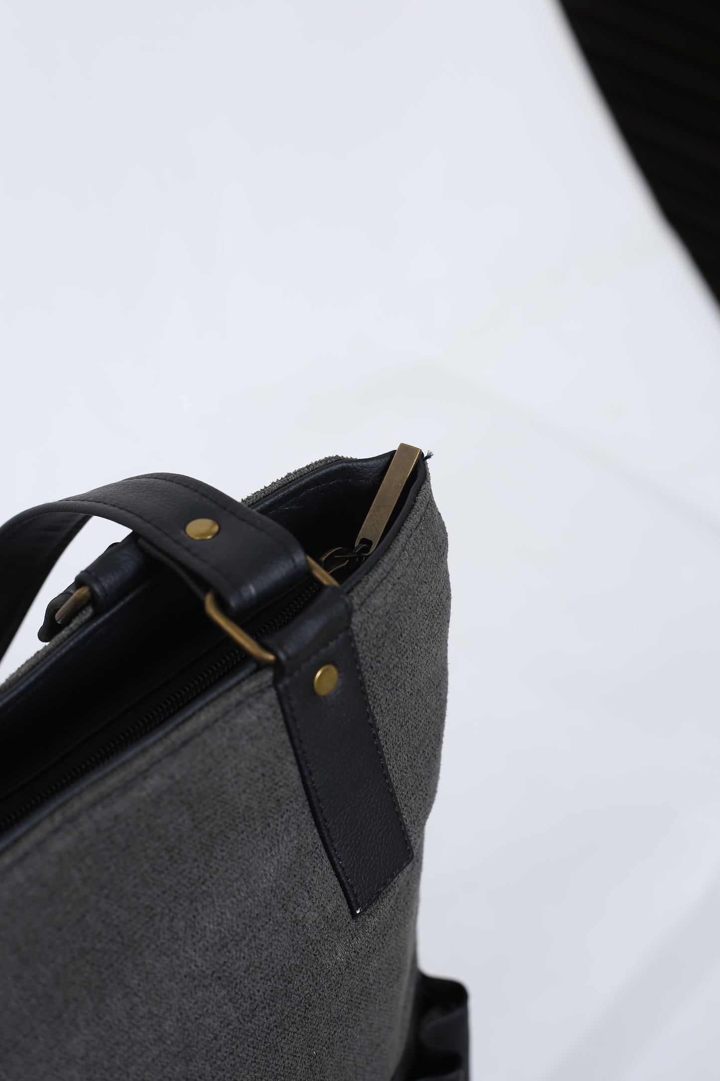 Tote-ally Cherm - Black & Grey