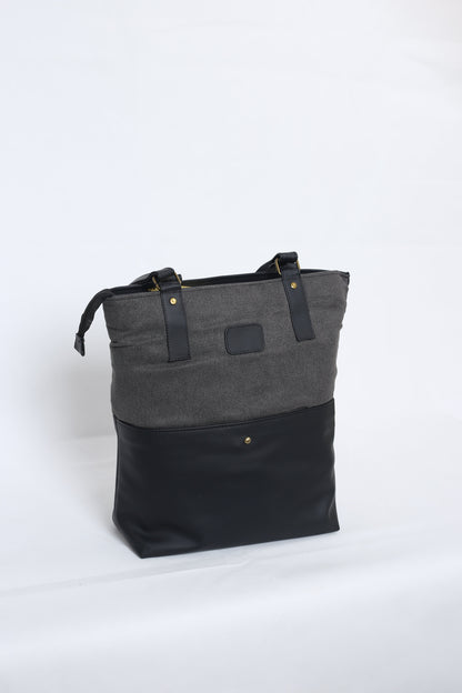 Tote-ally Cherm - Black & Grey