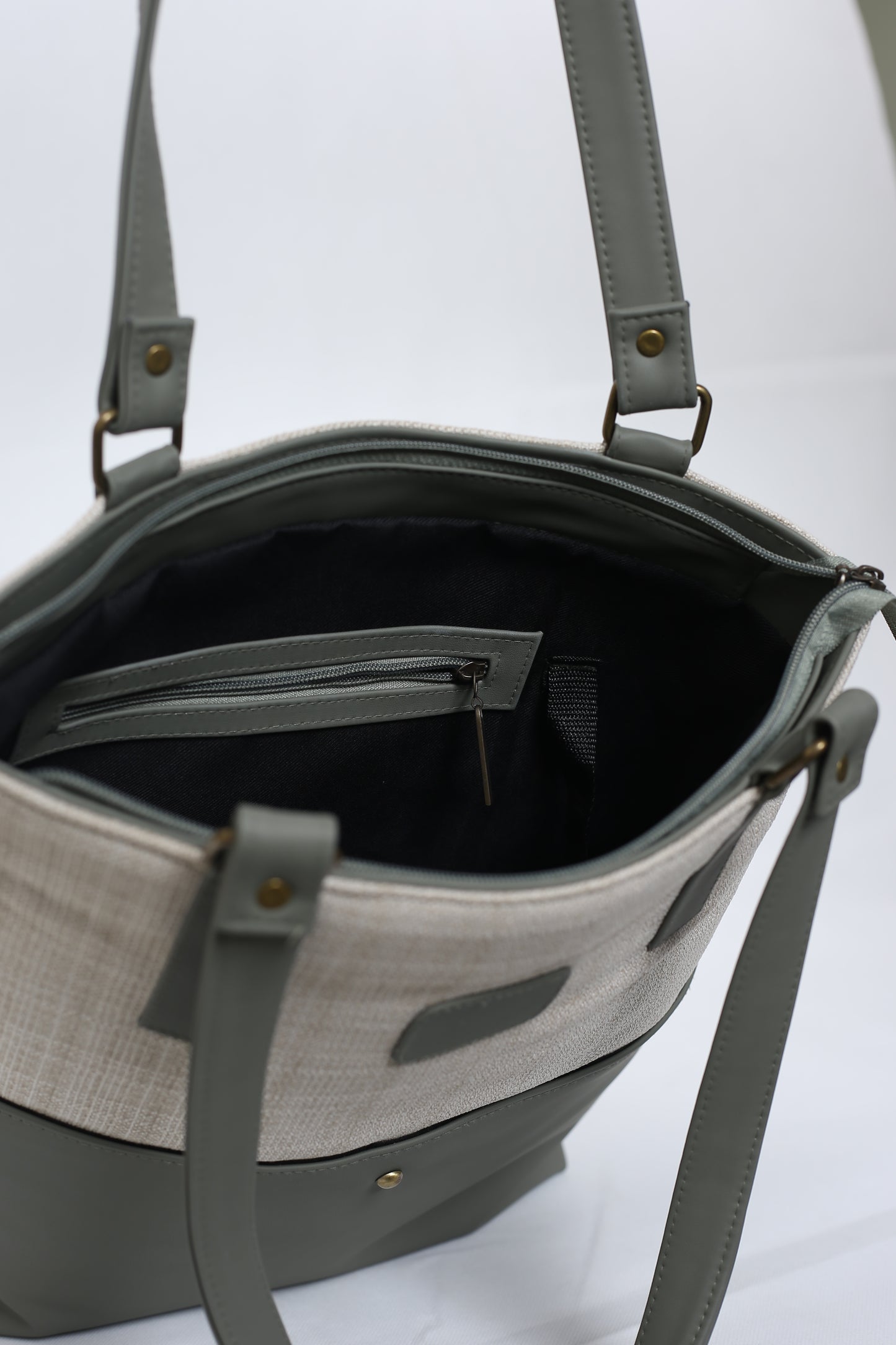 Tote-ally Cherm - Green & Beige