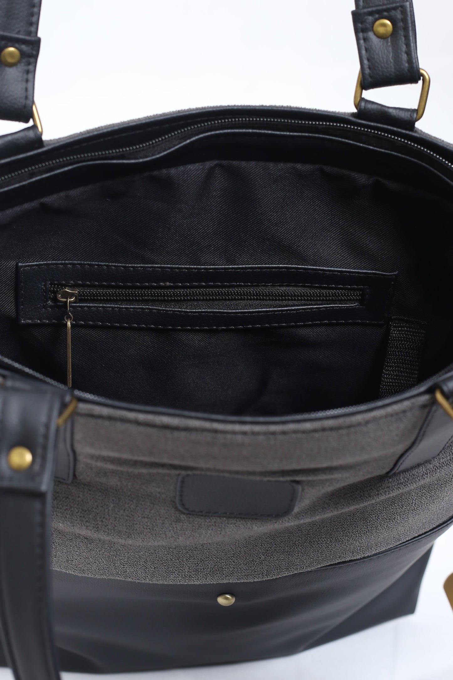 Tote-ally Cherm - Black & Grey
